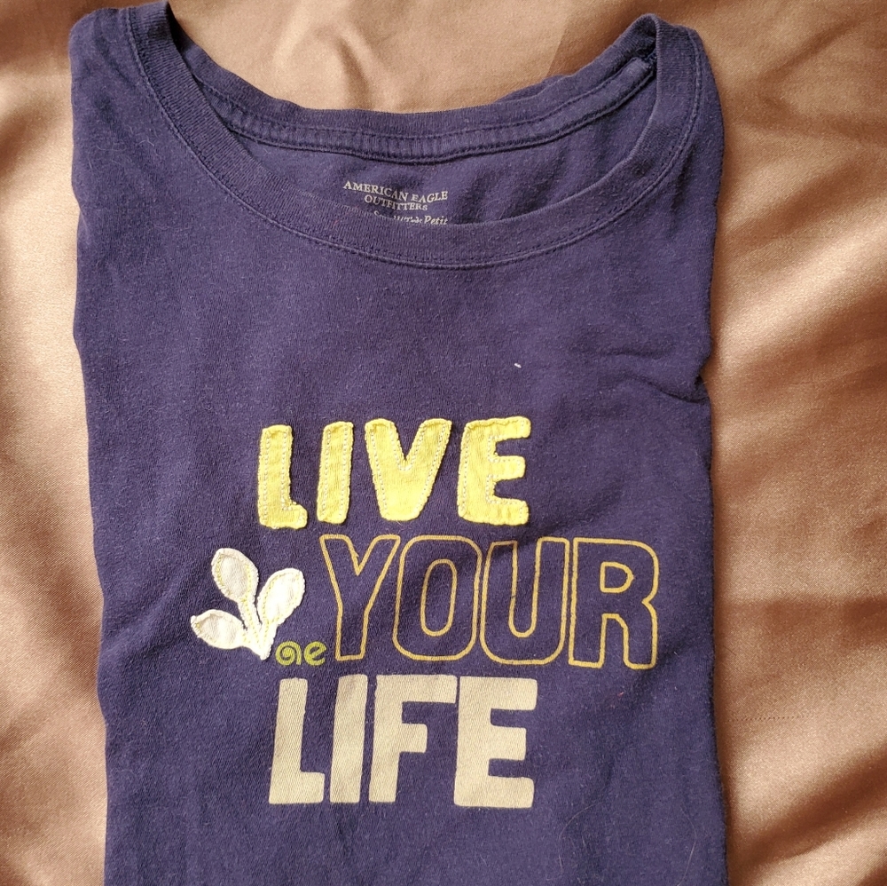 American Eagle Tee new w/o tag